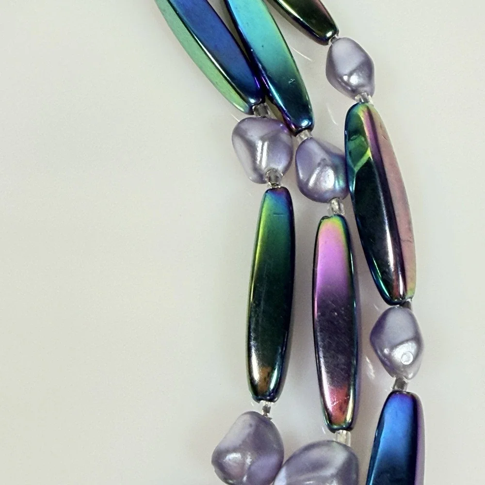 Vintage Triple Strand Necklace Oil Slick Glass & Lavender Lucite Beads 19